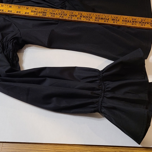 Scarlet Darkness Peasant Blouse - Picture 6 of 14